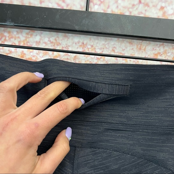 NEW Outdoor Voices TechSweat 7/8 Zoom Leggings, Cloud/Night/Coyote - Picture 6 of 12